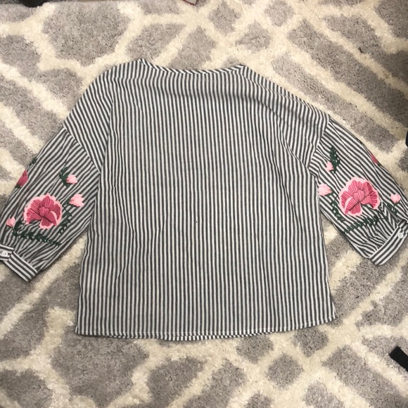 Shein 3/4 sleeve top - Picture 2 of 2